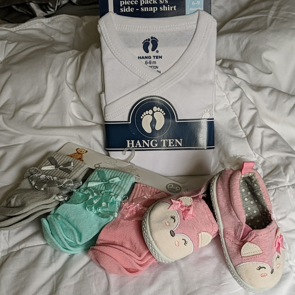 6-9mos girls - NWT snap shirt, socks and shoes